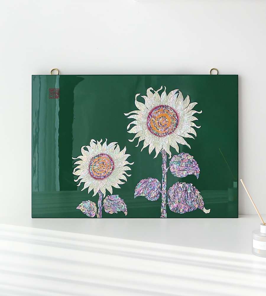 Nacre Lacquerware Sunflower Wall-Hanging Frame (Green)