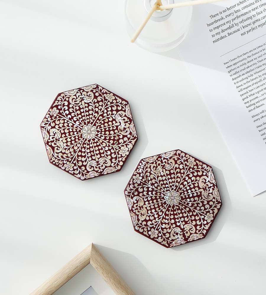Octagonal Mother-of-Pearl Lacquerware Coaster Set with Mandarin Duck and Scrollwork (2P)