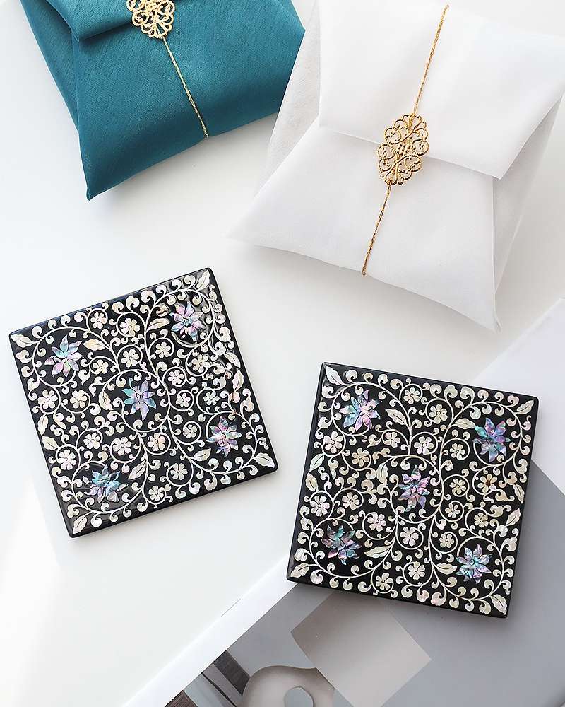 Nacre Lacquerware Square Mother-of-Pearl Coaster Set (Scrolling Vine Pattern) 2P
