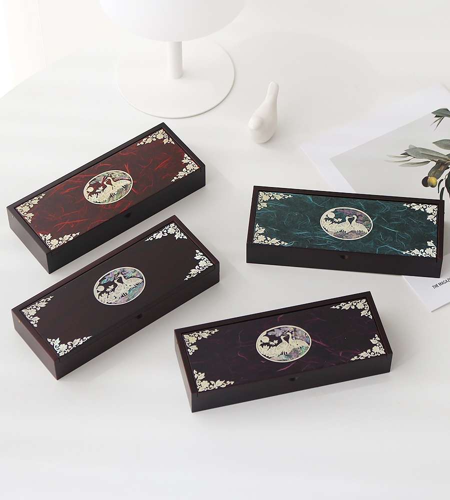 Lacquered Mother-of-Pearl Oval Auto Pen Case (Cranes and Pines)