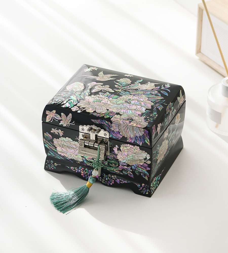 Inlaid Mother-of-Pearl Black Lacquer Jewelry Box with Peony and Butterfly - Rolling Design 16cm