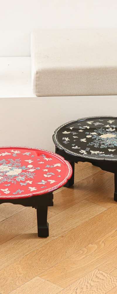 螺鈿漆器 ビビッド 牡丹蝶 花形円形 折りたたみ式 螺鈿卓 45cm
