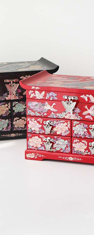 螺鈿漆器 孔雀花 4段引き出し 貝殻ジュエリーボックス(中)