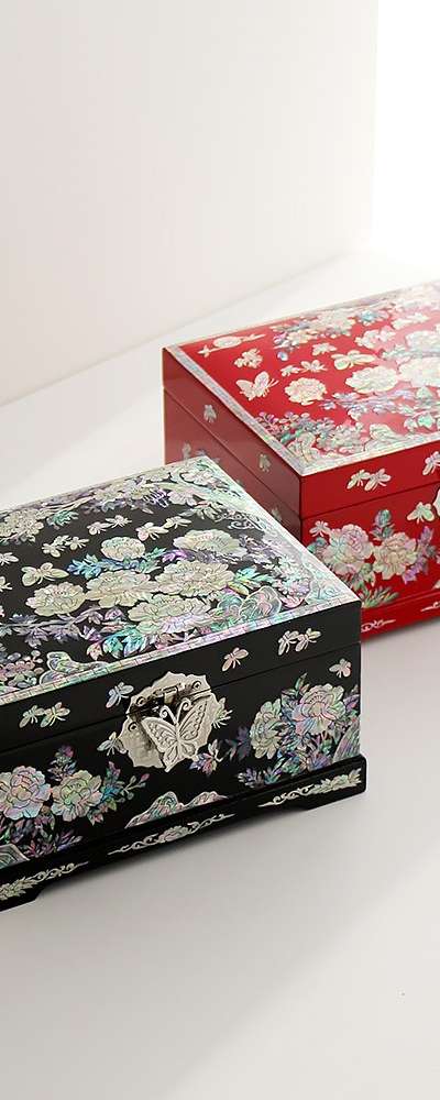 螺鈿漆器 梅花牡丹 貝殻ジュエリーボックス 18センチ