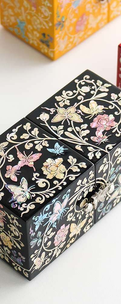 螺鈿漆器 ビビッド つるぶどう蝶 ミニ 貝殻双合