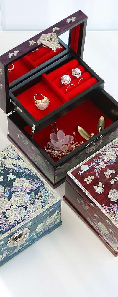 螺鈿漆器 牡丹花蝶 韓紙 貝殻ジュエリーボックス 18センチ