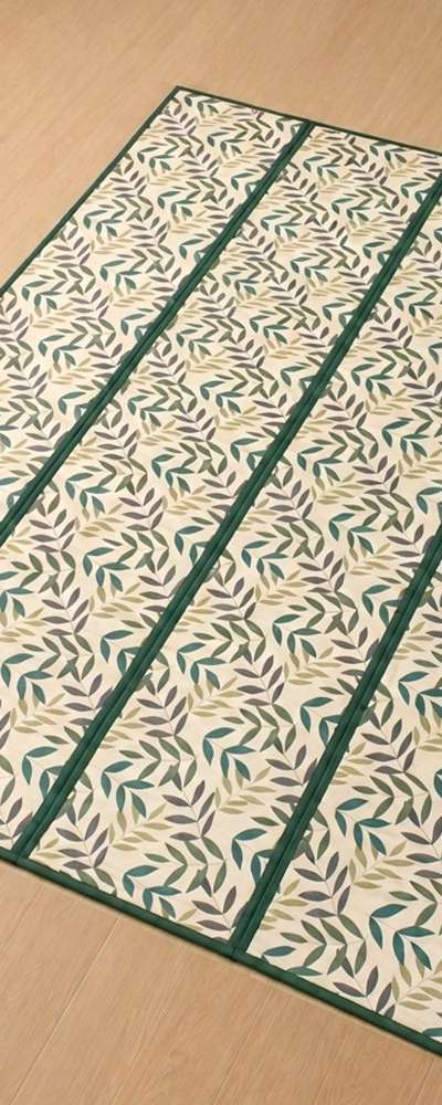 160cm x 220cm 葉柄パターン 4つ折りコンパクト竹ゴザ (涼しいベッド用冷感マット 通気性 夏用ラグ カーペット)