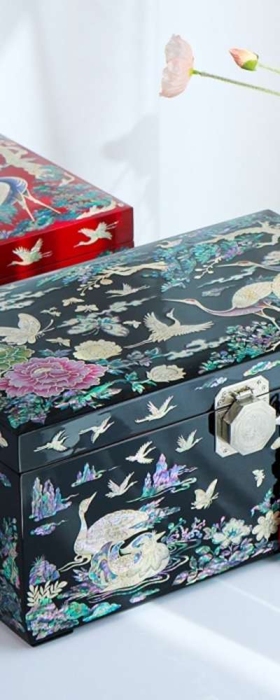 (ランジェ)名品 螺鈿漆器 貝殻細工 牡丹 婚礼 奉채 四柱宝石箱(金英万 文化財機能人作品) 貝殻箱 アクセサリー保管箱 礼物箱