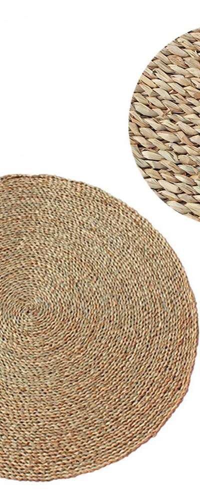 80cm Round Straw Mat with Daylily Pattern - Traditional Woven Mat for Yut Game, Living Room Decor, Carpet Rug
