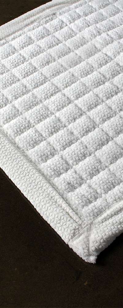 4-Section White Snowflake Microfiber Sofa Mat | Pad Floor Mat Rug (4-Seater)