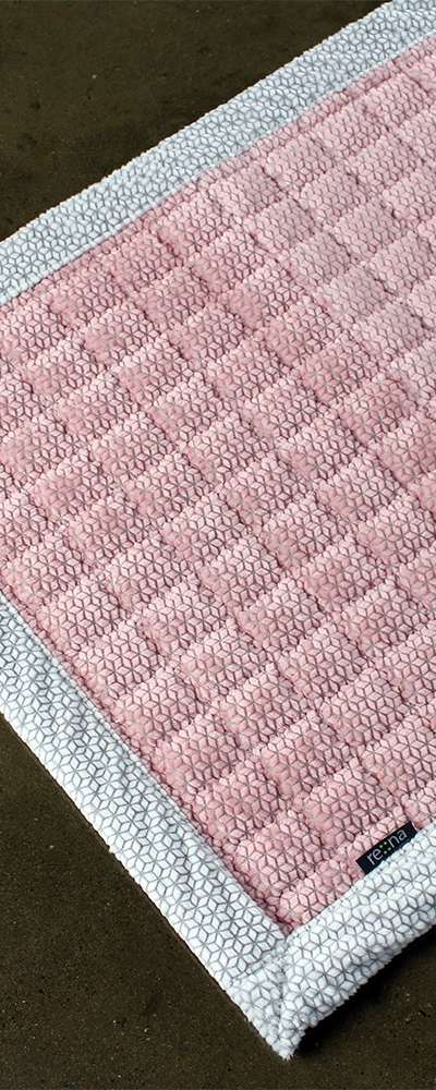 4-Section Pink Snowflake Microfiber Sofa Mat | Pad Floor Mat Rug for 4 People