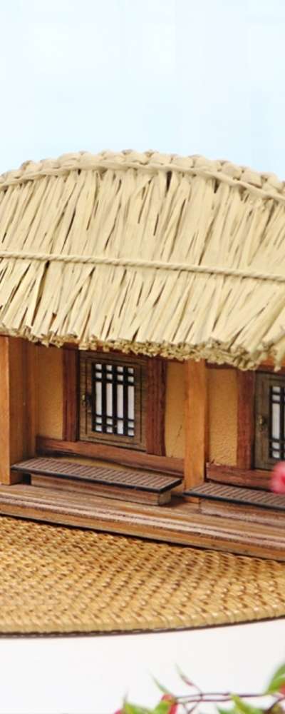 ミニチュア茅葺き屋根の家 (大)