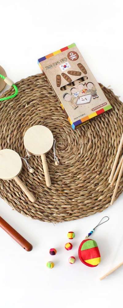 Traditional Korean Games Experience Set | Jacks, Yut Nori, Wooden Top, Small Drum, Ring Toss