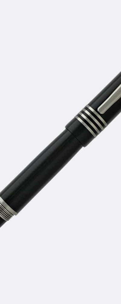 Monteverde Mountains of the World Black Mountain Fountain Pen