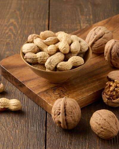 Lunar New Year Great Full Moon Domestic Nuts 200g (Whole Walnuts 100g + Roasted Peanuts 100g)
