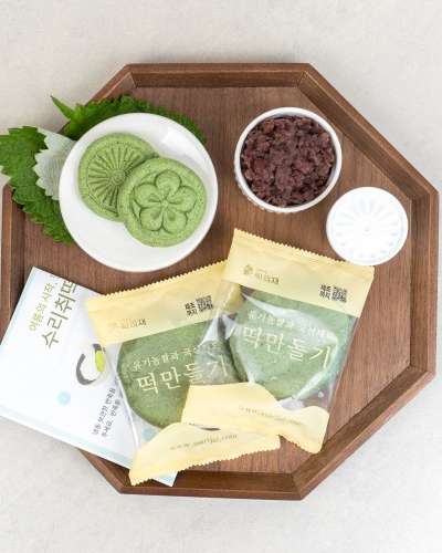 Surichwitteok (Mugwort Rice Cake) DIY Kit - Dano Festival Food (500g Dough + Red Bean Paste + Rice Cake Stamp)