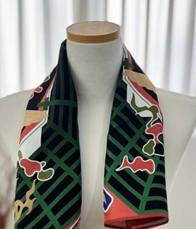 Changdeokgung Palace Injeong Hall Bokaecheongjang Scarf