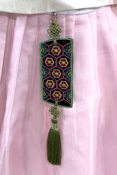 J-Art Buyer's Gift Foreign Visitor Korean Souvenir Korean Goods Traditional Souvenir Dancheong Embroidered Norigae Keyring