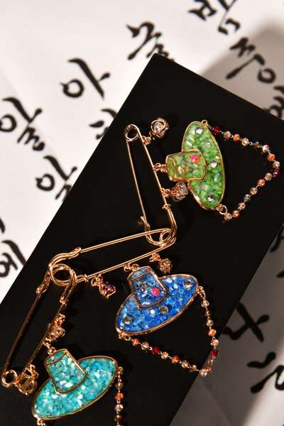 J Art Korean Commemorative Gift Study Abroad Gift Foreign Visitor Gift Tourism Product National Museum of Korea MUDS Gat Brooch