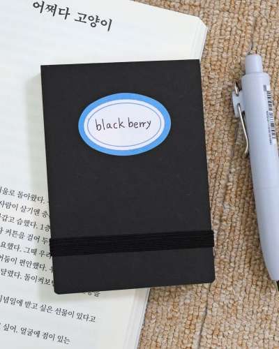 O-CHECK Note in Hands A7 Handy Notebook