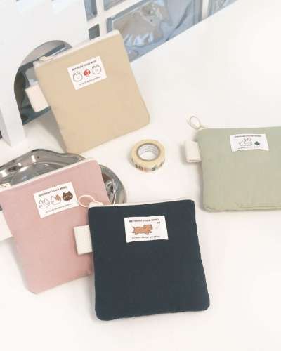 O-CHECK Fluffy Square Portable Pouch S