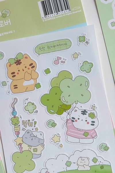 Eunane Workshop | Lucky Biki Four-Leaf Clover Sticker