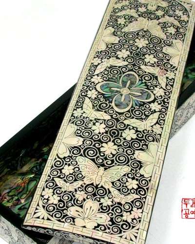 Ijo Brush Case [Butterfly]