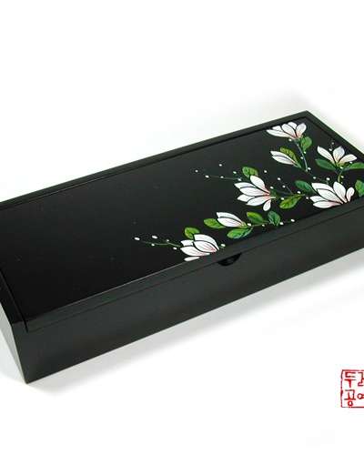 Lacquered Brush Case with Flower Painting 3