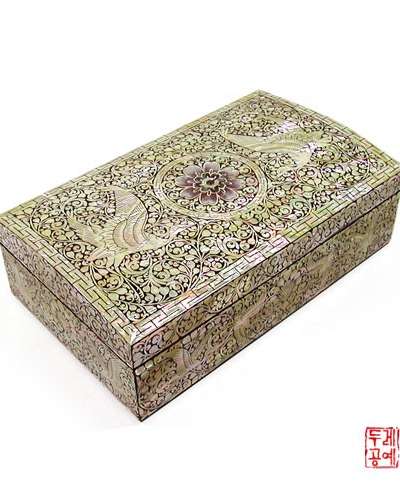 Yi Jo Dang Cho Twin Cranes Mother-of-Pearl Memo Box