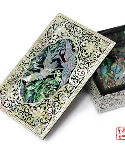 Lee Jo Bin Ham [Diamond Pine and Crane]