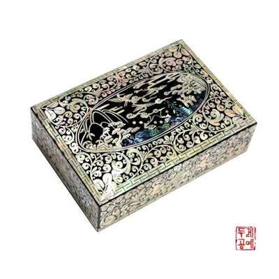 Lee Jo Oval Business Card Case