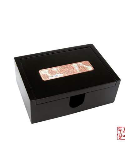 Mother-of-Pearl Business Card Case - Gold Ornamental Motif