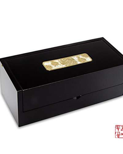 Mother-of-Pearl Glasses Case - Gold Crown Pattern