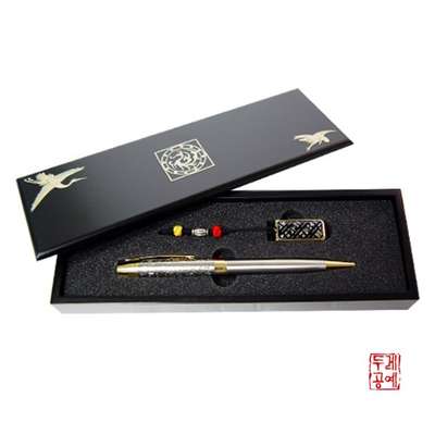Hunminjeongeum 2-Piece Set [Ballpoint Pen, USB Memory, Samjogo Pen Case]