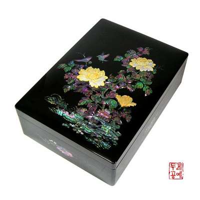 Document Box [Flowers and Birds]