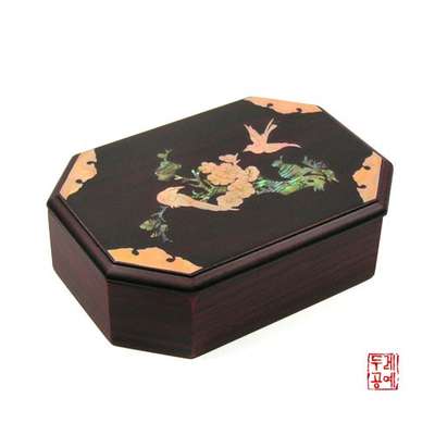 Four Gentlemen Inlay Octagonal Box