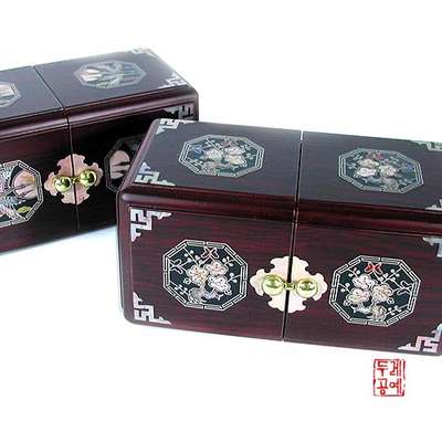Sangam Buncheong Covered Box [Plum Blossom/Crane]