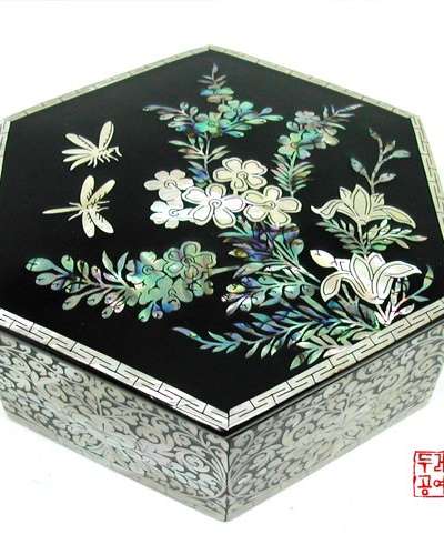 螺鈿六角小物入れ(トンボ)