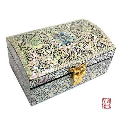 Yi Jo Curved Jewelry Box [Large]