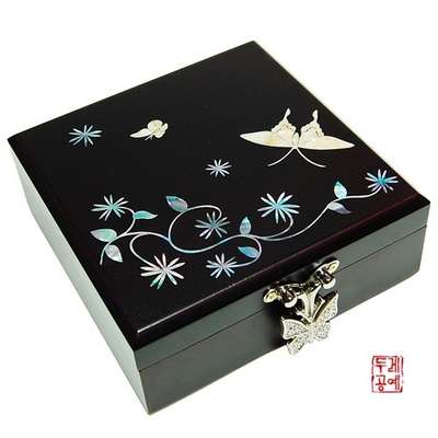 Square Jewelry Box (Butterfly)