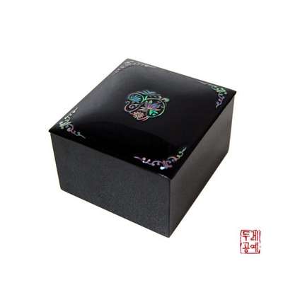 Imaginary Blossom Traditional Pattern Trinket Box