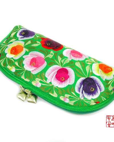 花刺繍ウォレット