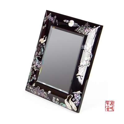 Nacre Pine and Crane Mirror (Black)