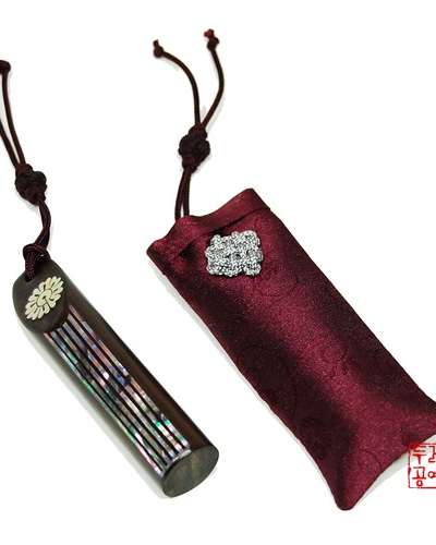 螺鈿印鑑（円形菊文）