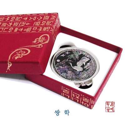 Round Hand Mirror [Medium] Crane