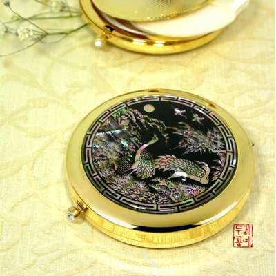 Mother-of-Pearl Inlay Powder Case [Pair of Cranes]