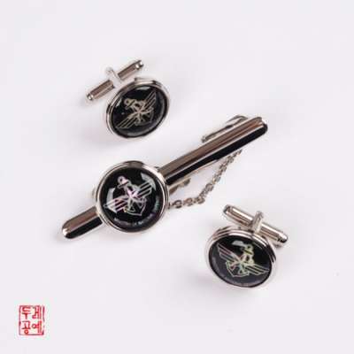Ministry of Defense Necktie Set & Brooch