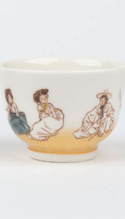 風俗画酒杯