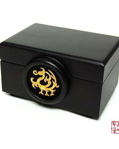 円形名刺入れ - 三足烏