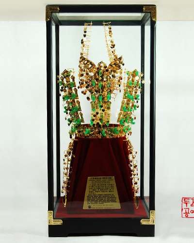 天馬塚金冠 1/3サイズ